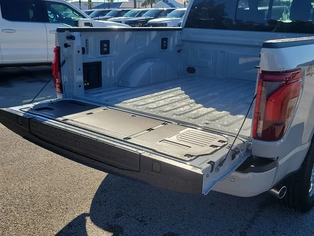 New 2026 Avalanche Ford Platinum image 10