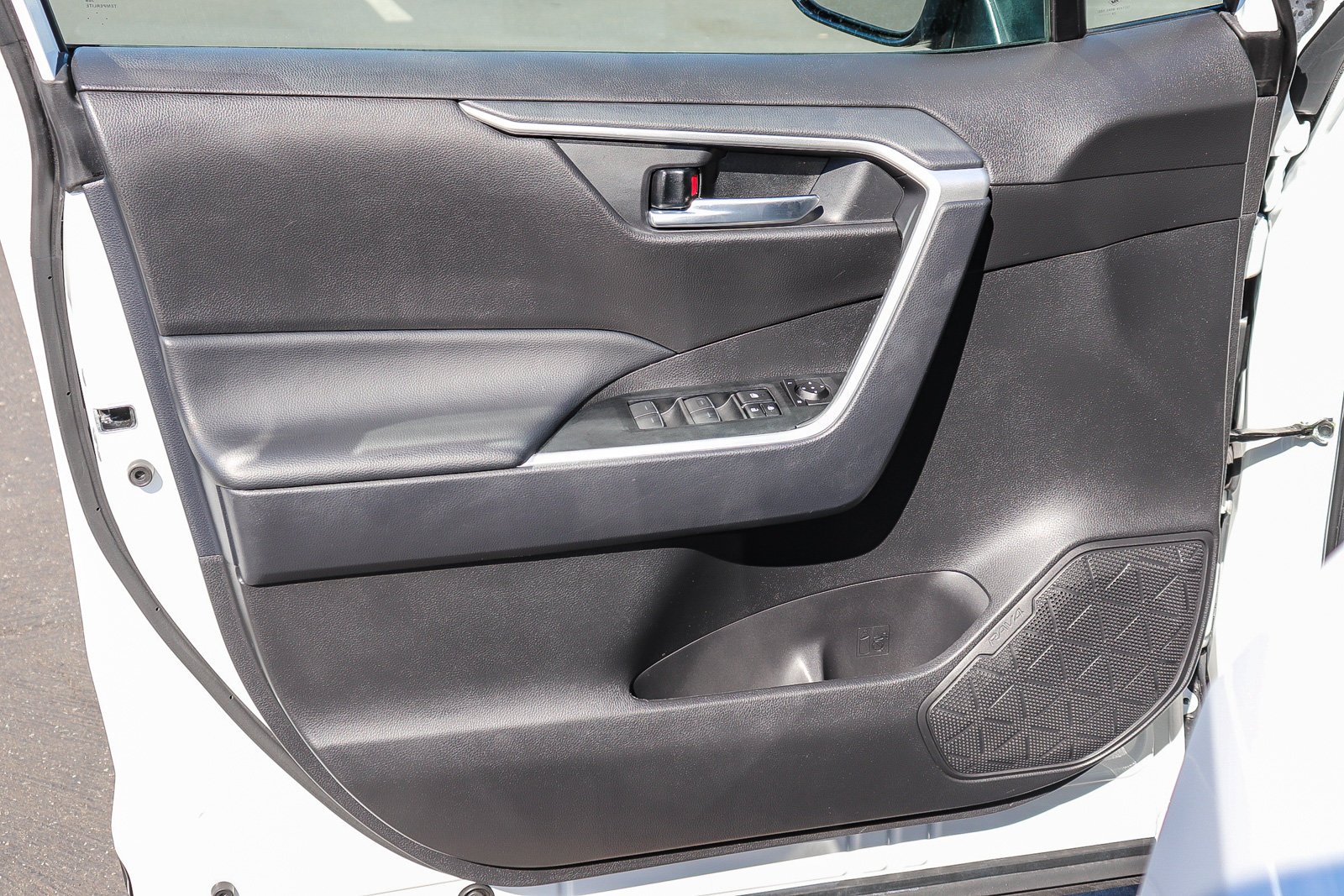 Certified Used 2024 White Toyota XLE image 22
