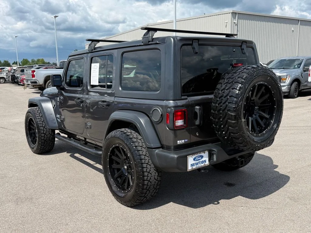 Used 2019 Gray Jeep Unlimited Sport S image 35