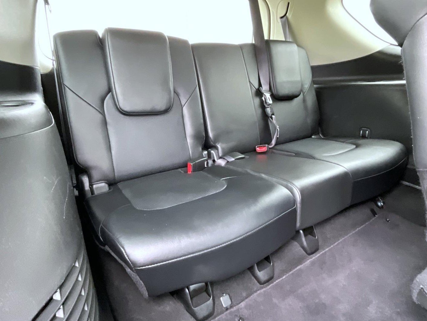 Used 2017 Gun Metallic Nissan Platinum image 20
