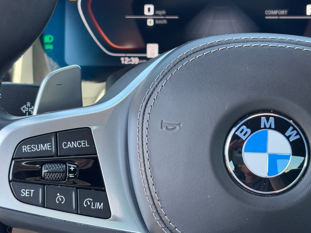 2024 BMW 8 Series M850i - Photo 18