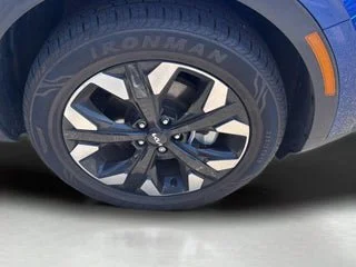 Used 2023 Blue Kia X-Line image 29