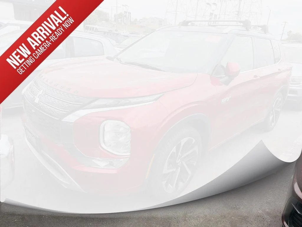 2023 Mitsubishi Outlander Plug-in Hybrid SEL S-AWC's photo