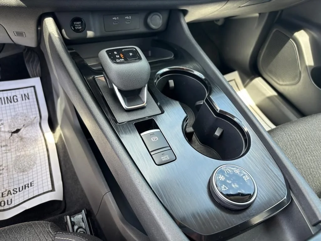 Used 2024 Blue Nissan SV image 19