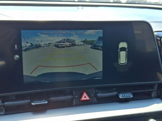 Used 2023 White Kia EX image 19