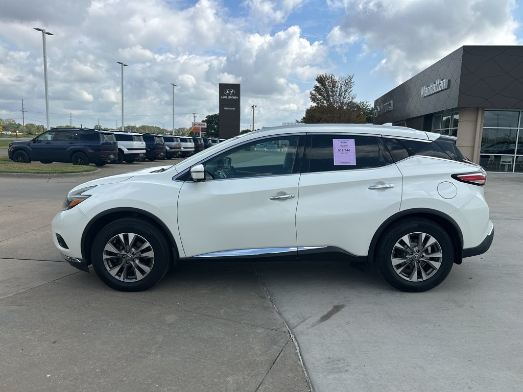 Used 2018 Pearl White Nissan SL image 9
