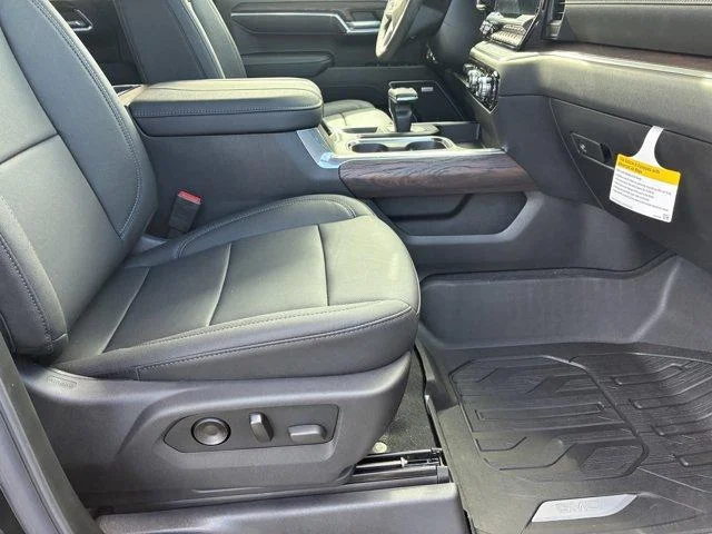 2026 GMC Sierra 1500 SLT - Photo 6