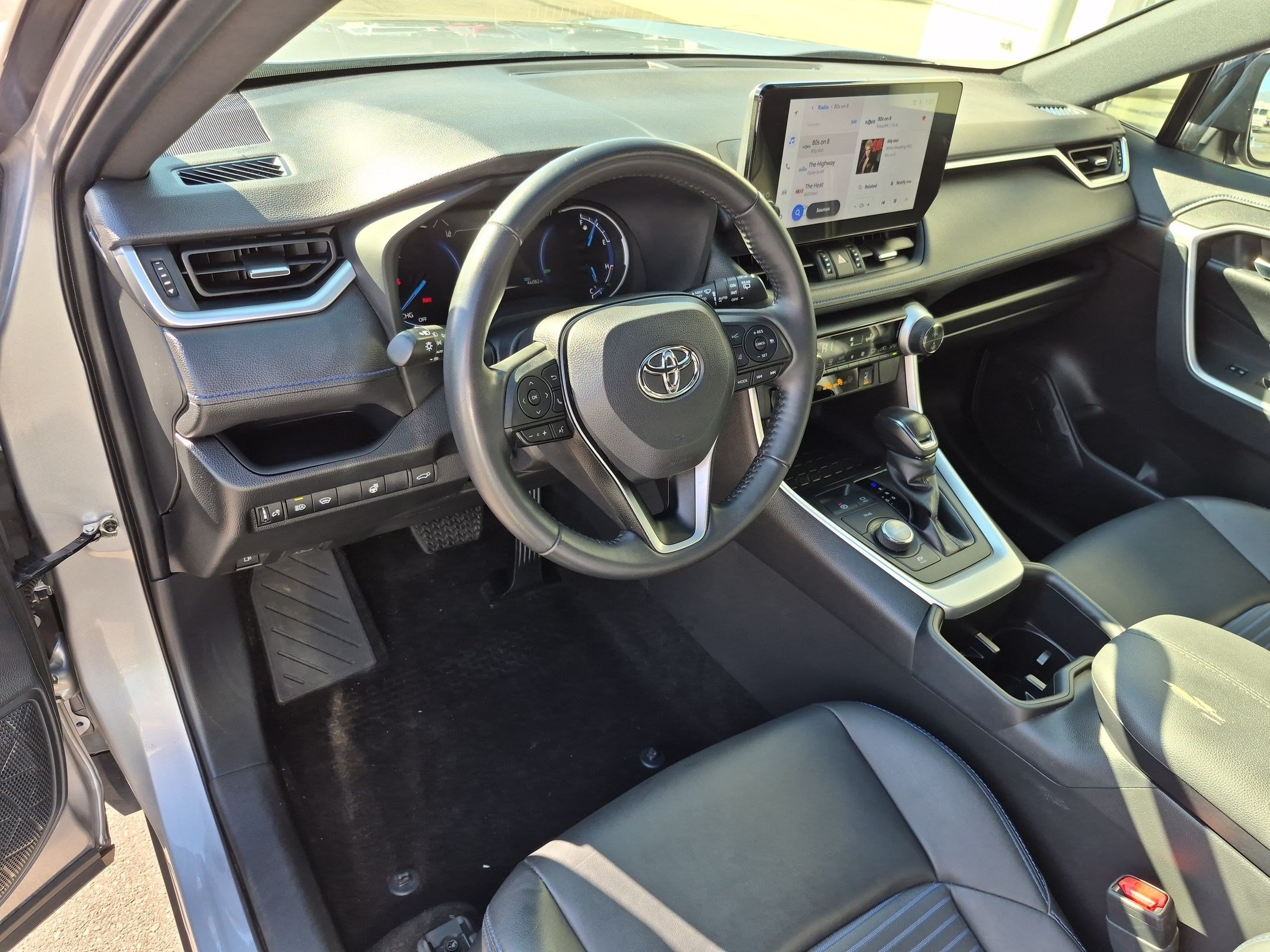 2023 Toyota RAV4 XSE - Photo 15