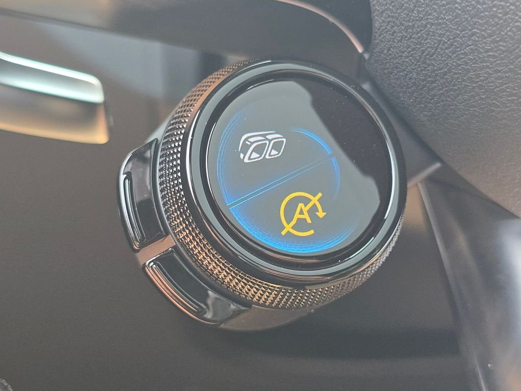 New 2026 Obsidian Black Metallic Mercedes-Benz GLC 43 AMG® image 36