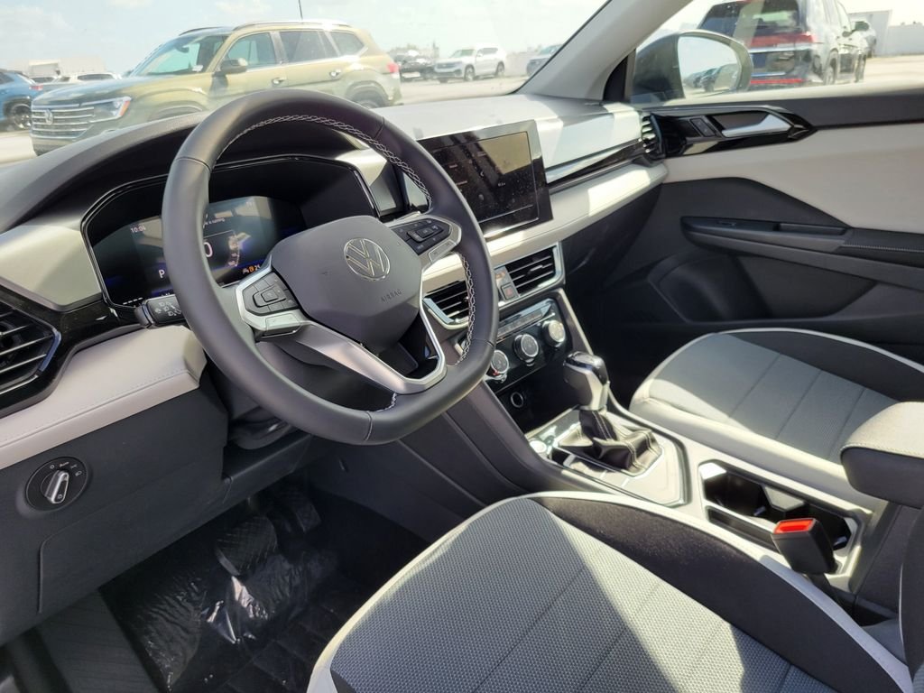 New 2027 Silver Volkswagen 1.5T S image 10