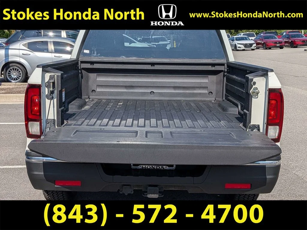Used 2017  Honda RTL image 14