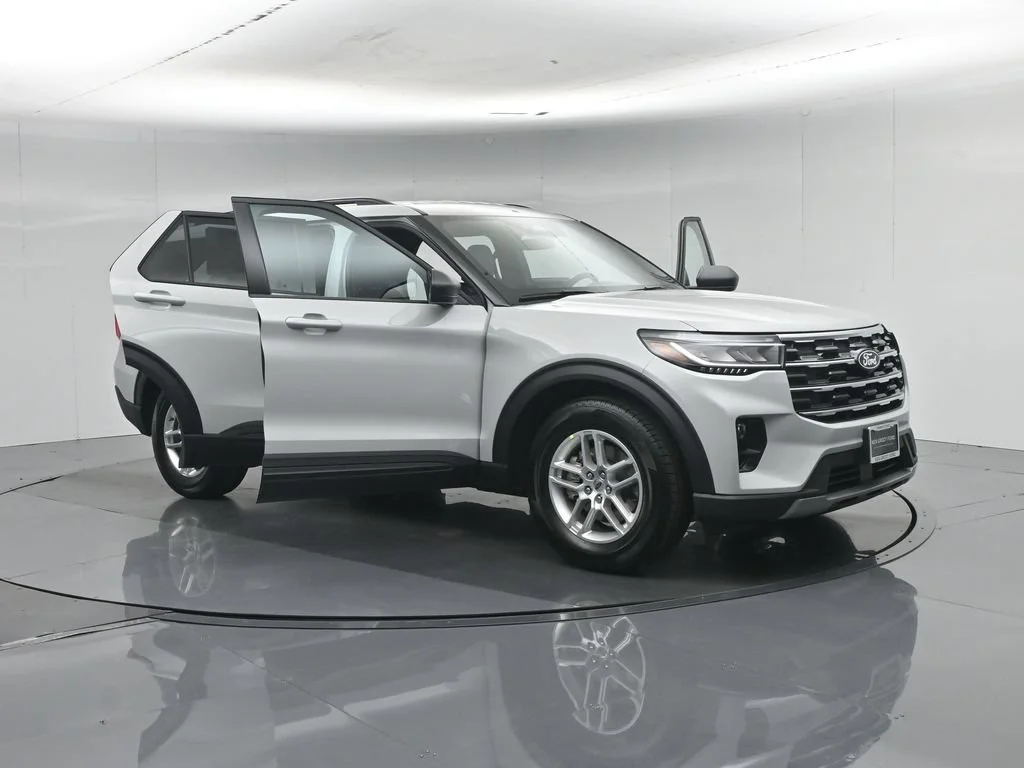 New 2027 Avalanche Gray Ford Active image 35