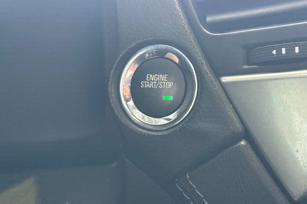 Used 2018 Silver Ice Metallic Chevrolet Premier image 30