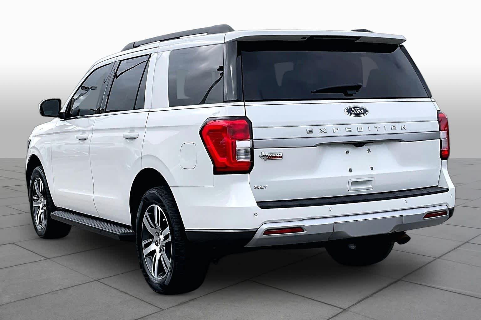 Used 2024 Star White Metallic Tri-Coat Ford XLT image 12