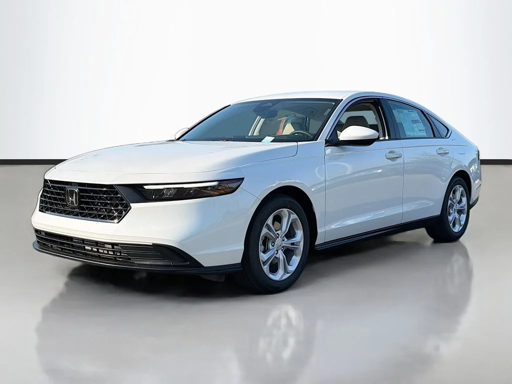 New 2026 Platinum White Pearl Honda LX image 2
