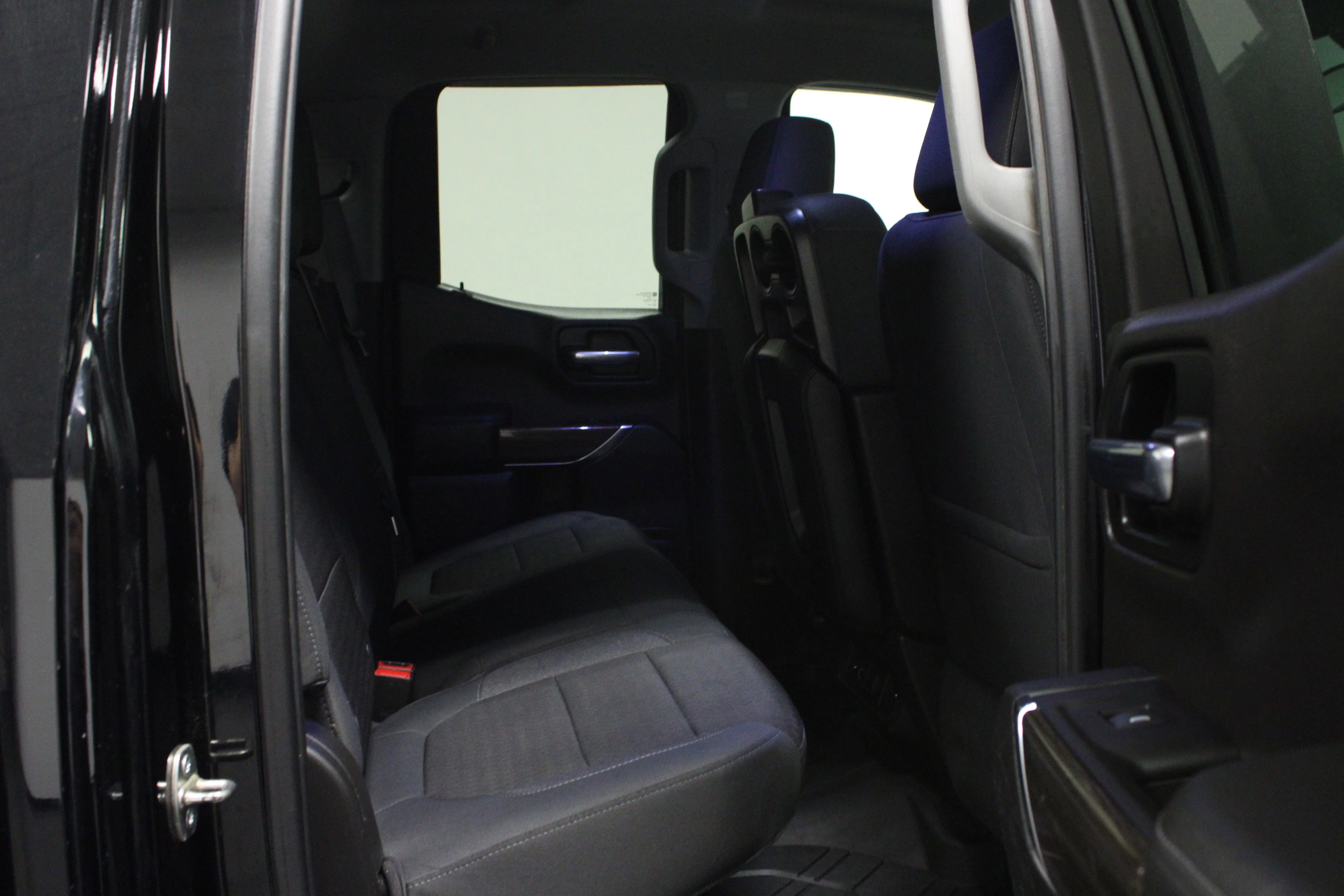 Used 2019 BLACK Chevrolet RST image 14