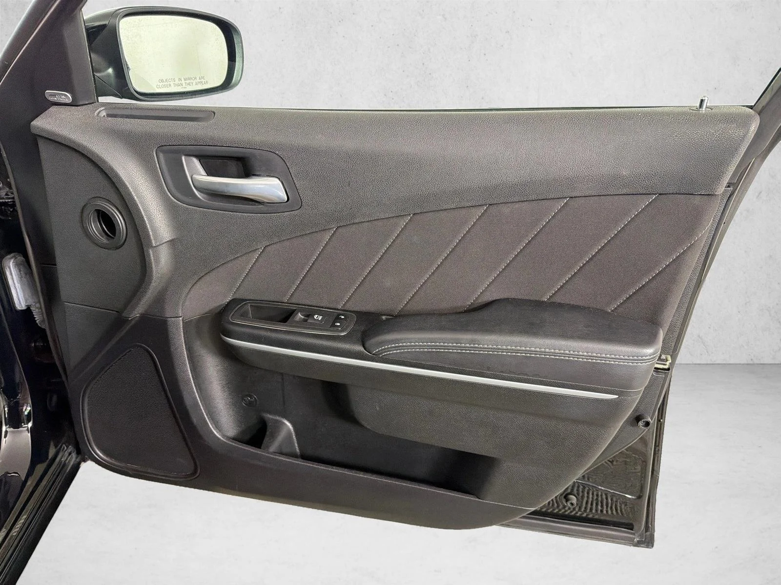 Used 2023 Black Dodge SXT image 14