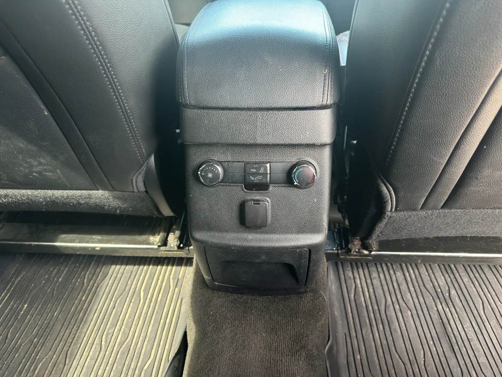 Used 2018 White Platinum Metallic Tri-Coat Ford XLT image 32