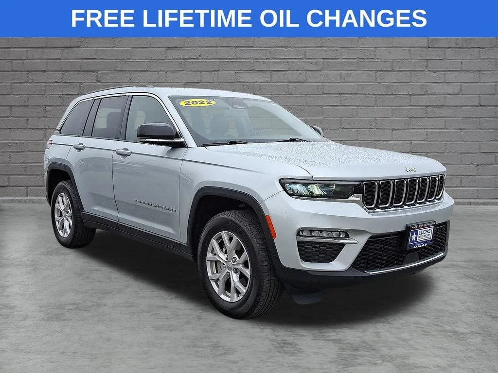 Used 2022 Silver Jeep Limited 4x4 image 43