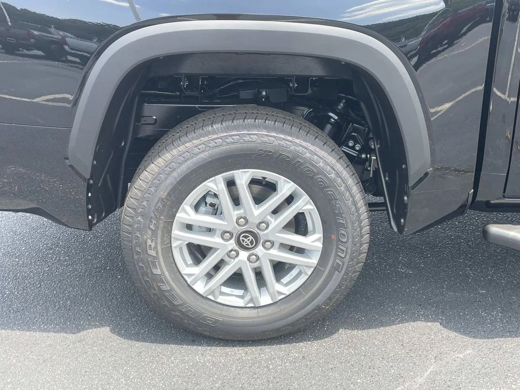 New 2026 Midnight Black Metallic Toyota SR5 image 10