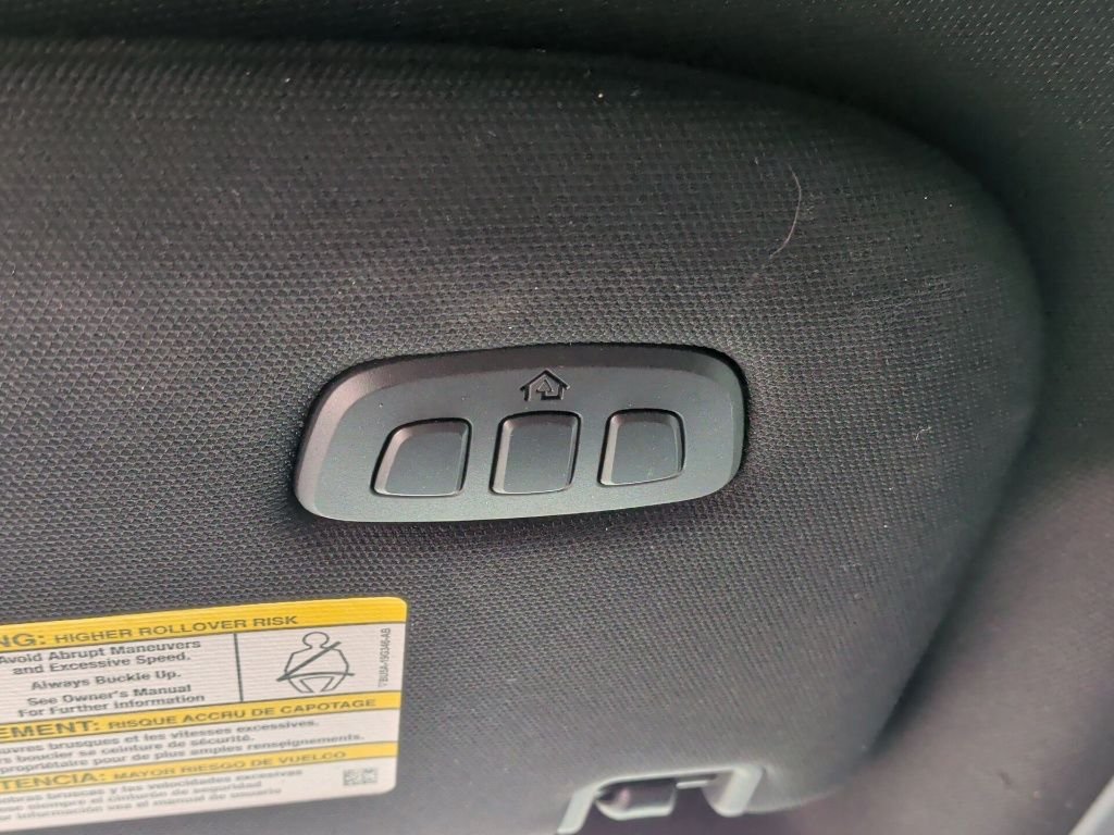 Used 2022 White Ford Platinum image 23