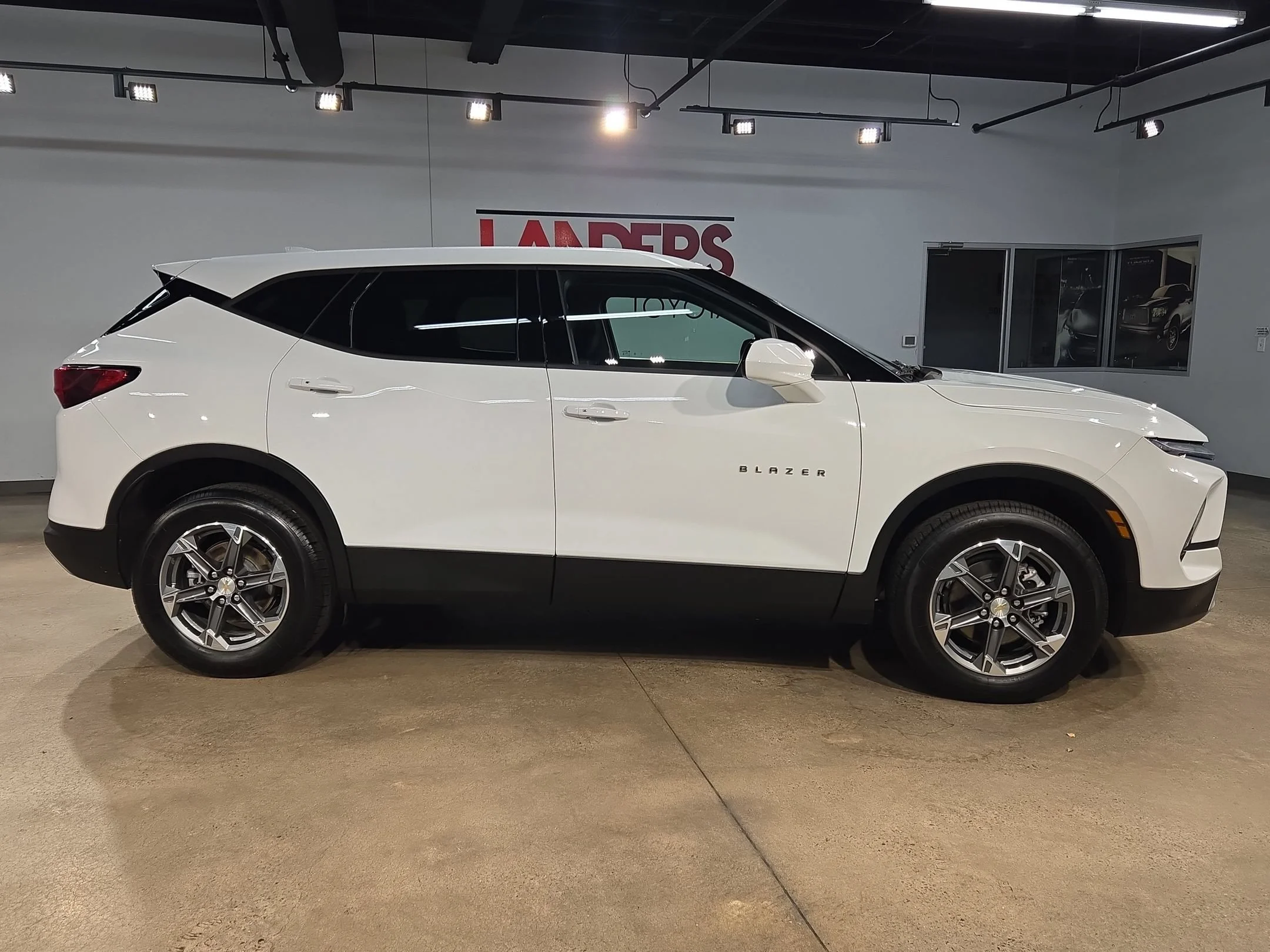 2025 Chevrolet Blazer 2LT - Photo 8