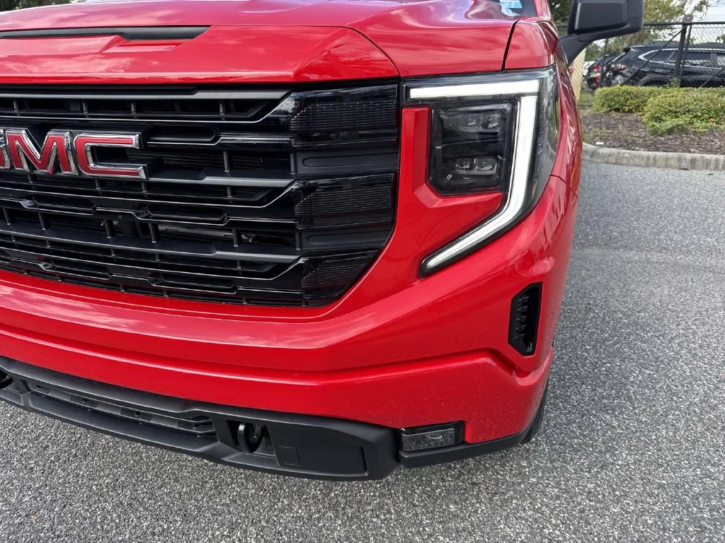 Used 2025 Red GMC Elevation image 10