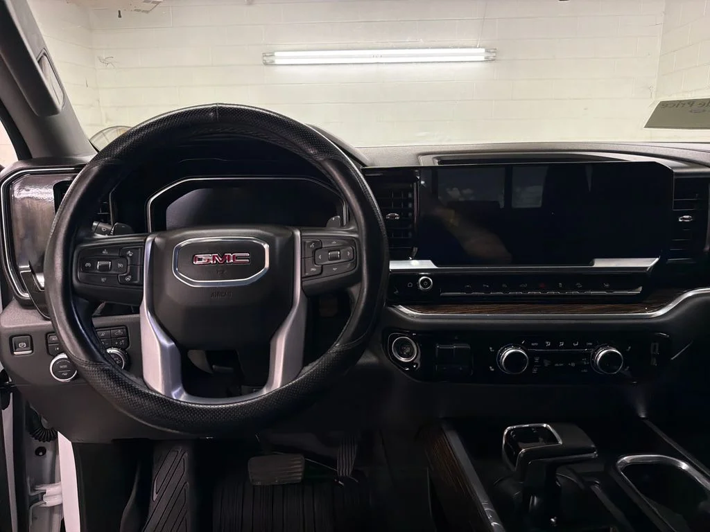 Certified Used 2025 White GMC Elevation image 9