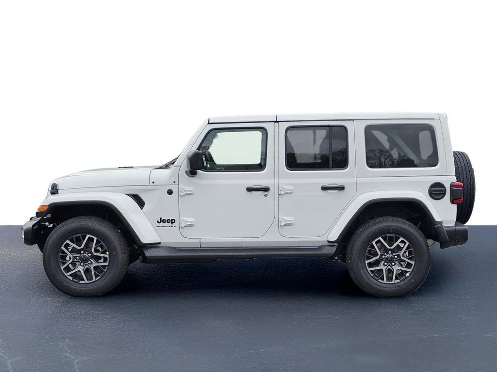 New 2026 Bright White Clear-Coat Exterior Paint Jeep Sahara image 13
