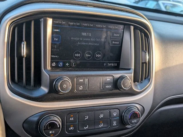 Used 2022 White GMC Elevation image 19
