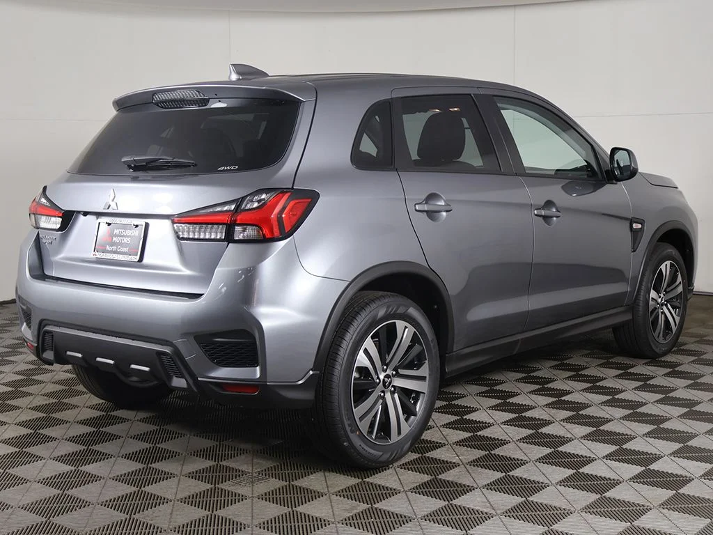 New 2026 Gray Mitsubishi 2.0 ES image 7
