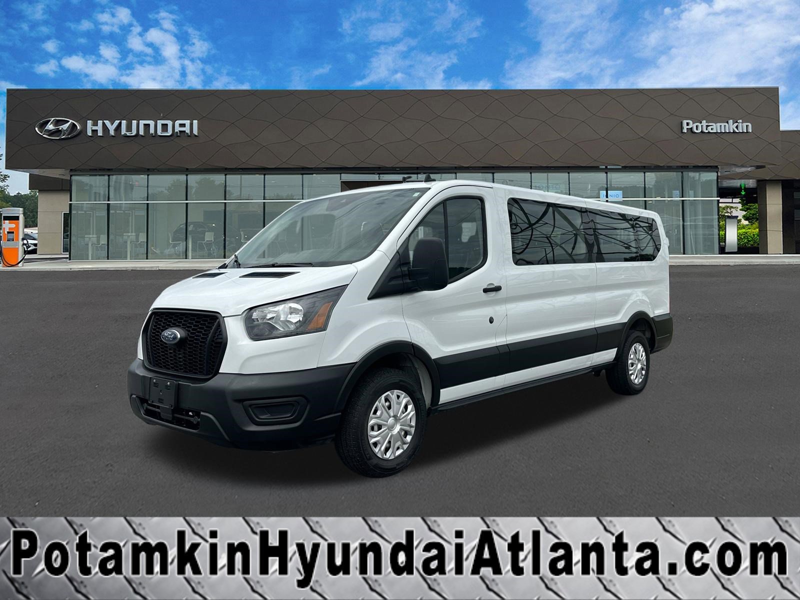 2023 Ford Transit 350 XL Low Roof Sliding Pass. 148's photo