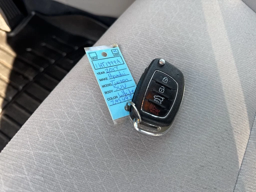 Used 2017 White Hyundai SE image 30