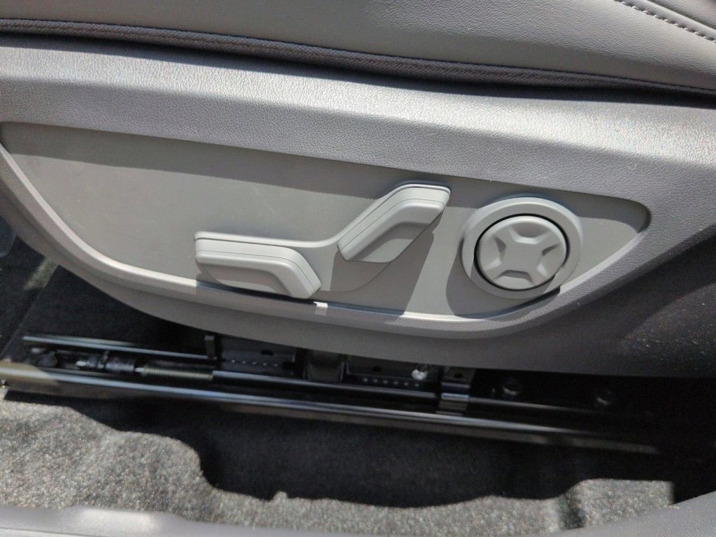 New 2027 Magma Red Matte Kia X-Line S image 23