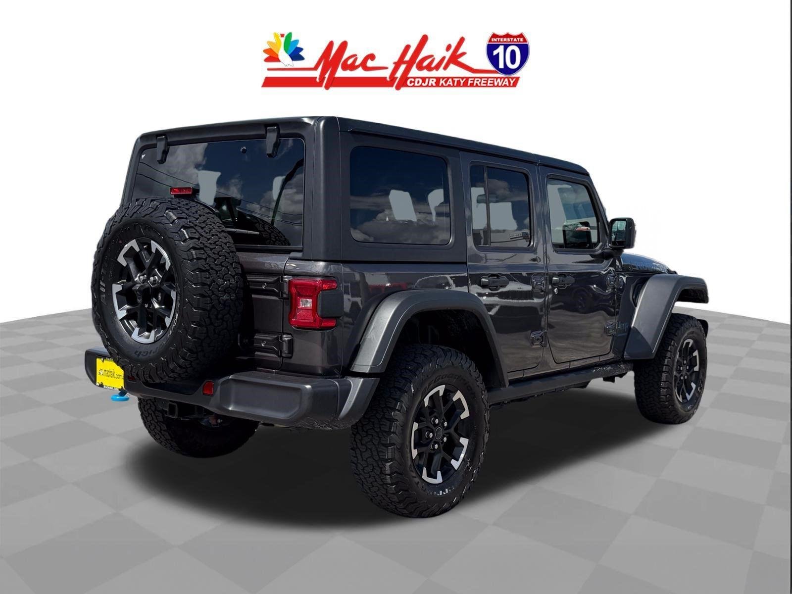 Used 2025 Granite Crystal Metallic Clearcoat Jeep Rubicon image 7