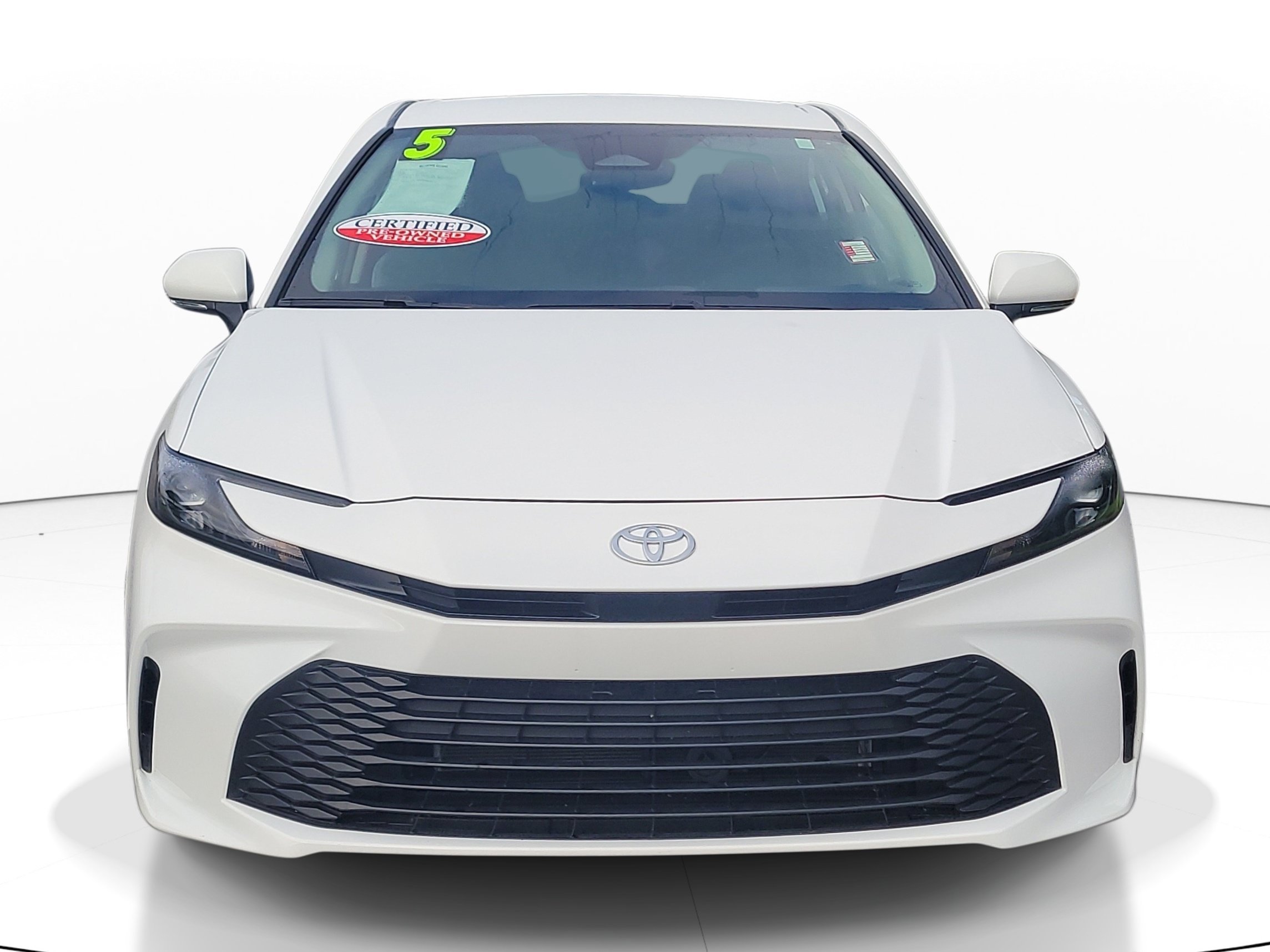 Used 2025 Ice Toyota LE image 2
