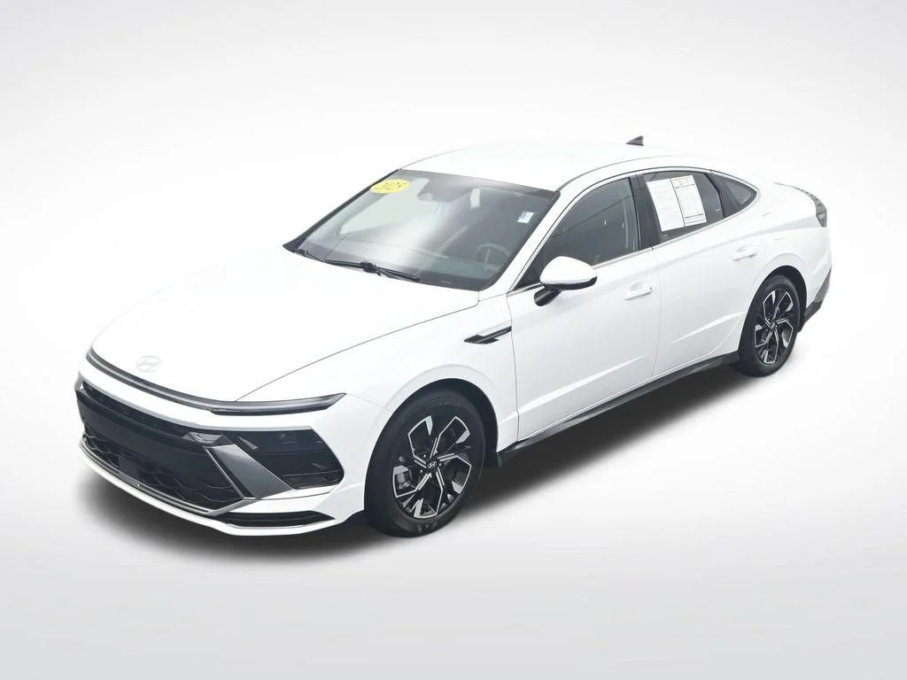 Certified Used 2025 White Hyundai SEL image 37