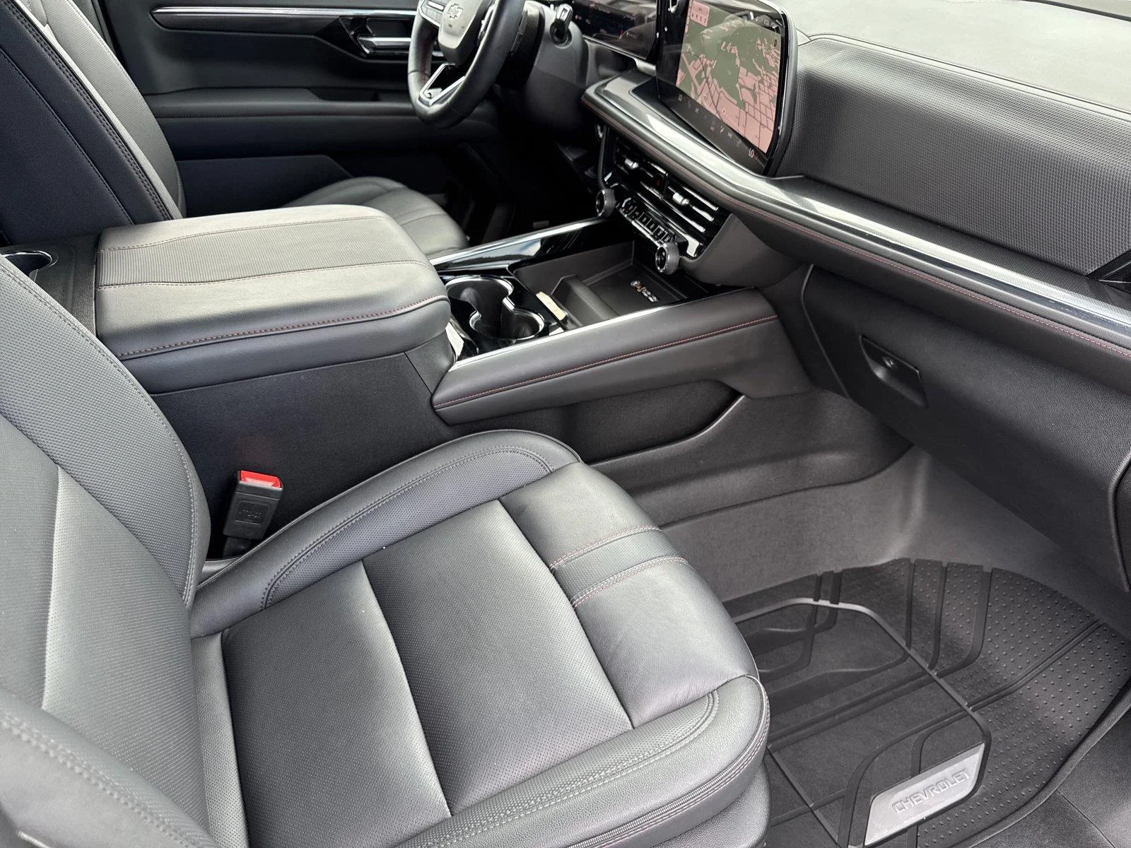Used 2025 Sterling Gray Metallic Chevrolet RST image 37