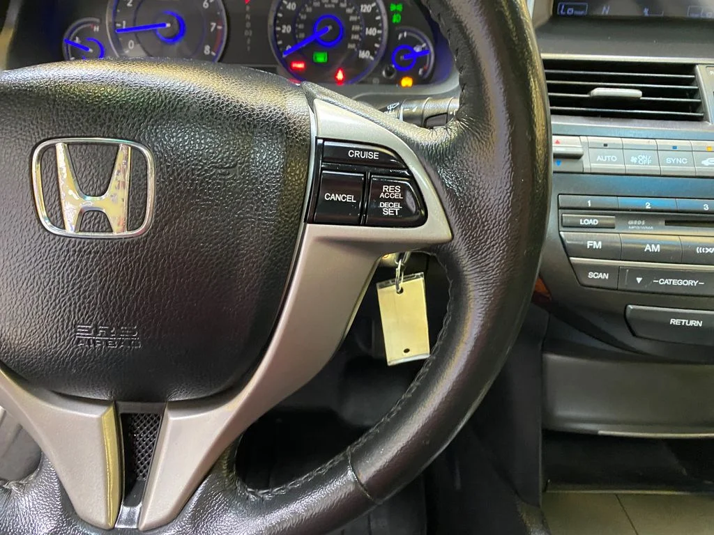 Used 2012 Silver Honda EX-L image 32