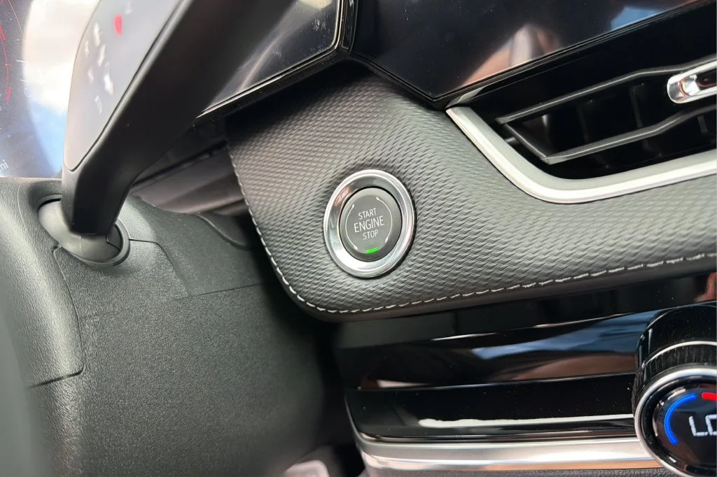 New 2027 Mosaic Black Metallic Chevrolet LT image 26