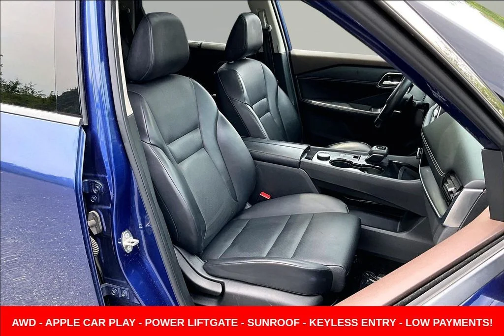 Used 2021 Blue Nissan SV image 28