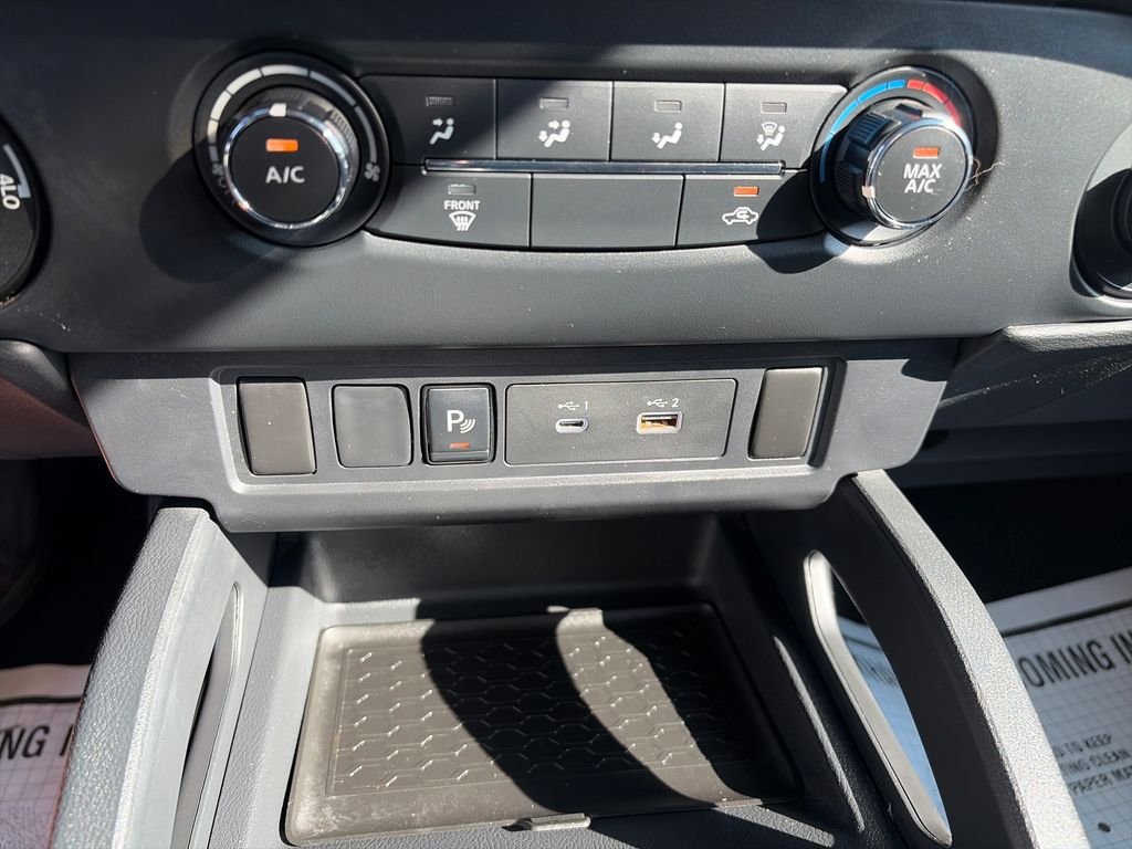 Used 2022 Super Black Nissan S image 18
