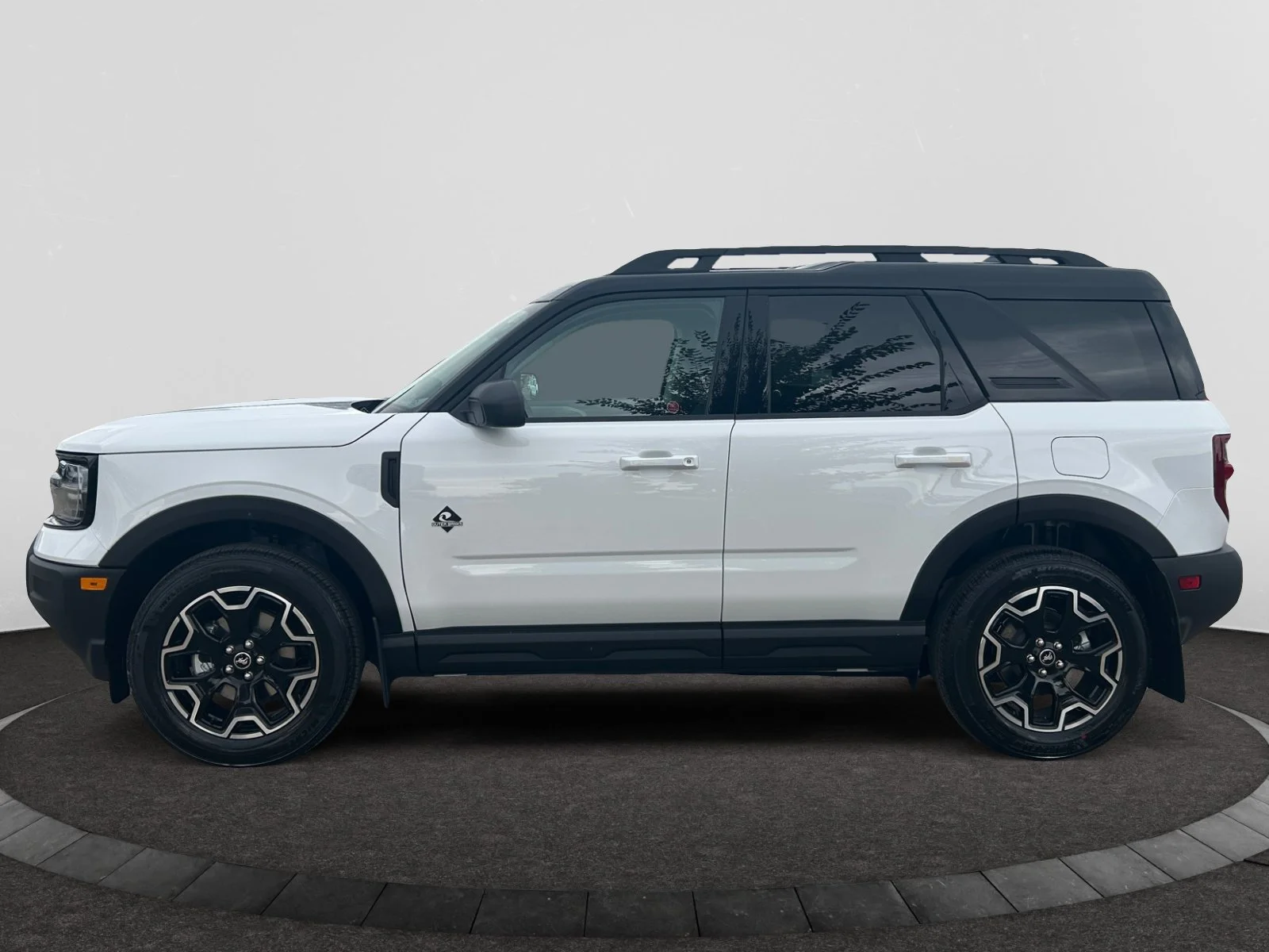 New 2026 Oxford White Ford Outer Banks image 2