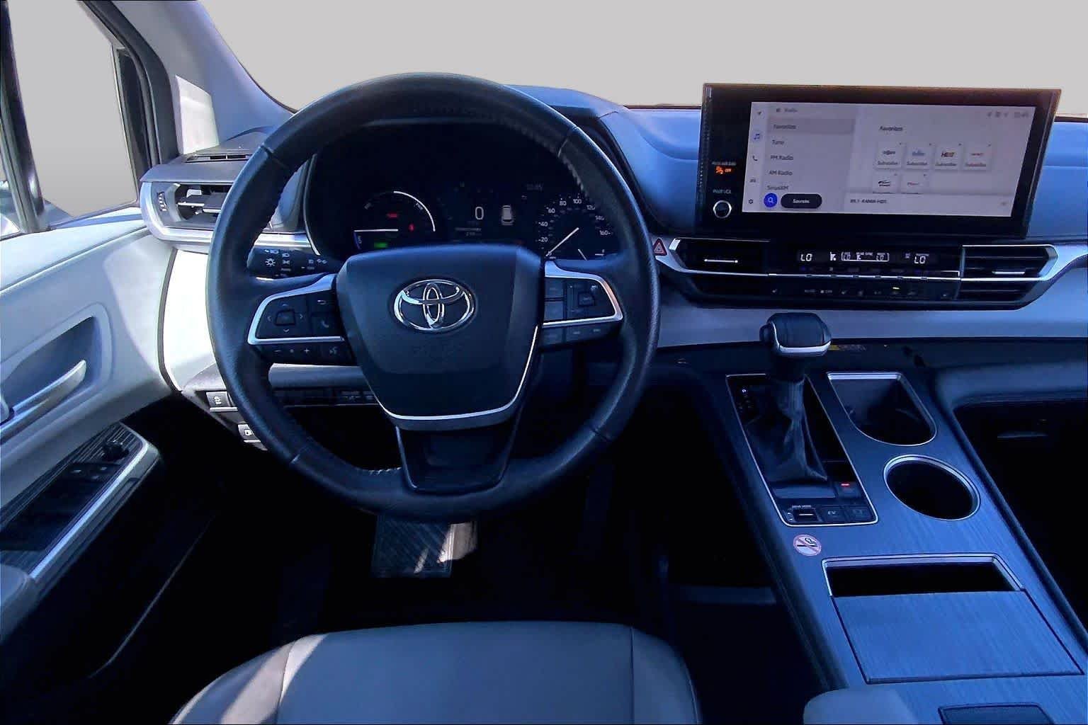 Used 2025 Midnight Black Metallic Toyota XLE image 6