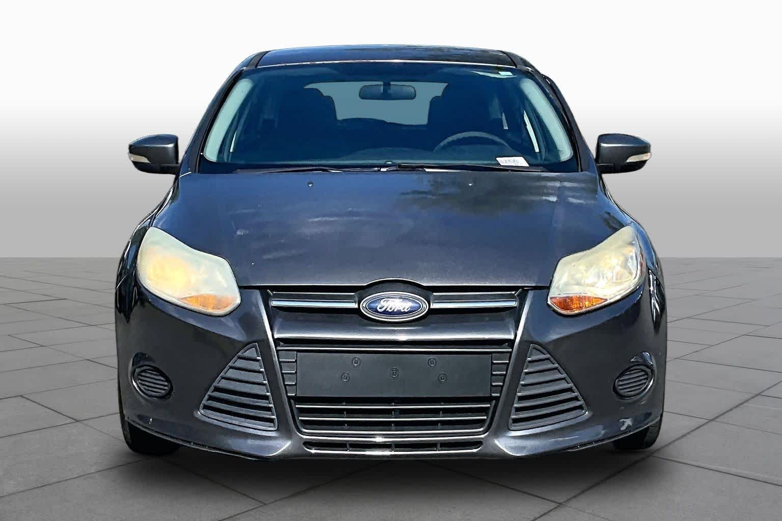 Used 2014 Sterling Gray Metallic Ford SE image 3