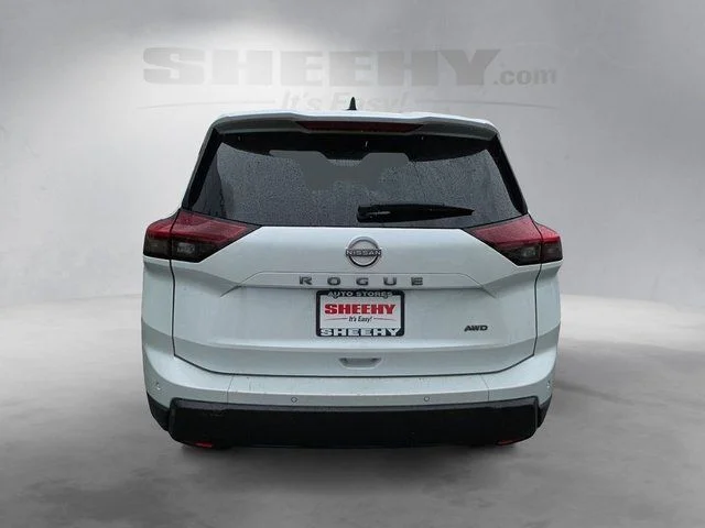 Used 2025 White Nissan S image 13