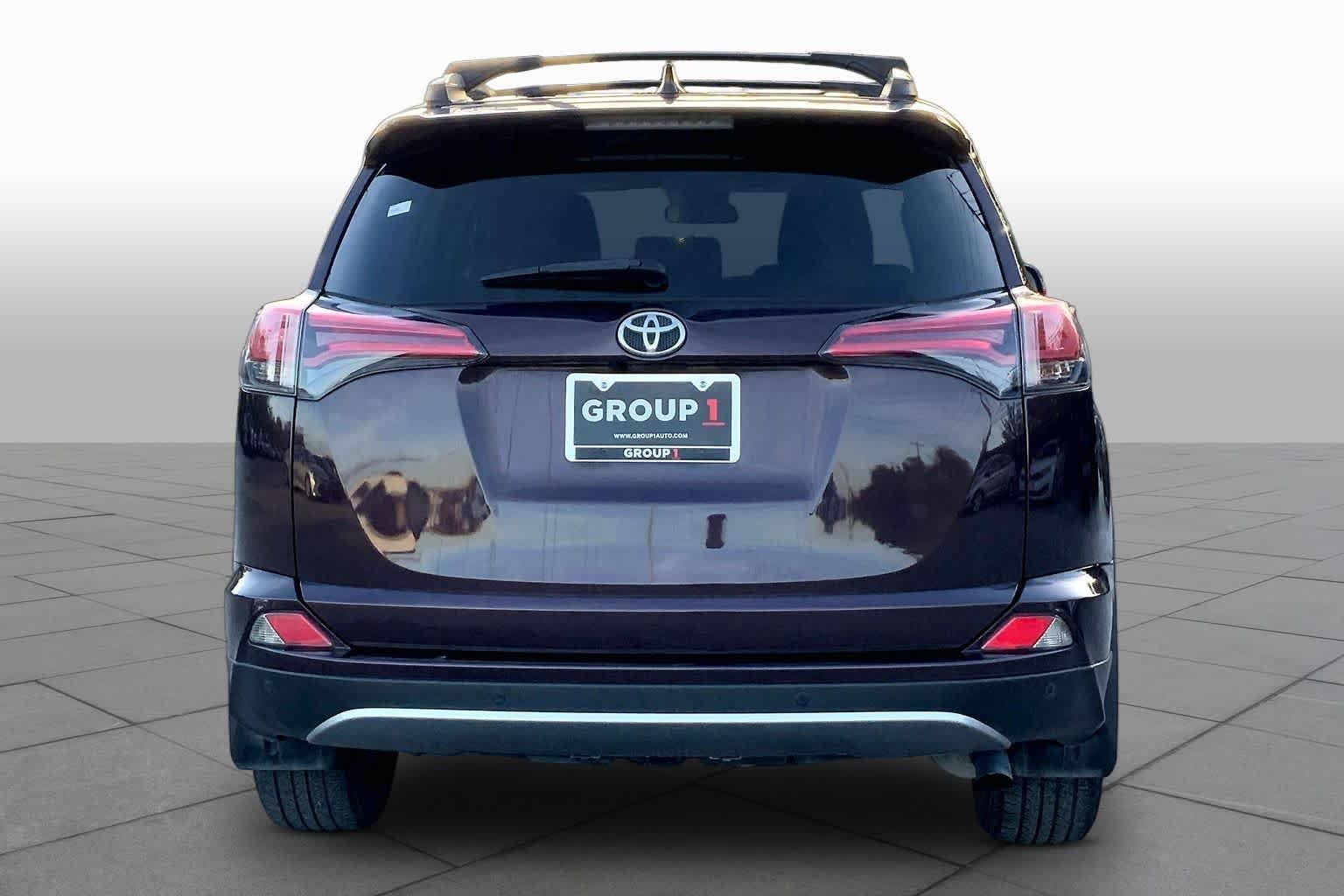 Used 2018 Black Currant Metallic Toyota XLE image 5