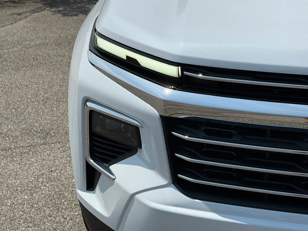 Used 2026 White Chevrolet LT image 34