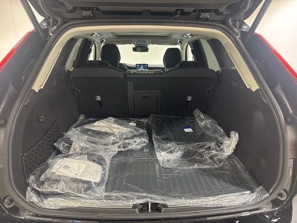 New 2026 Onyx Black Metallic Volvo T8 Ultra image 29