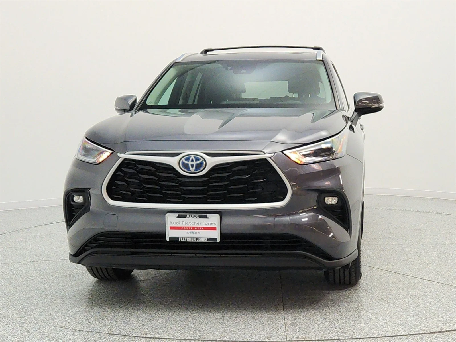 Used 2021 Magnetic Gray Metallic Toyota Hybrid XLE AWD (Natl) image 2